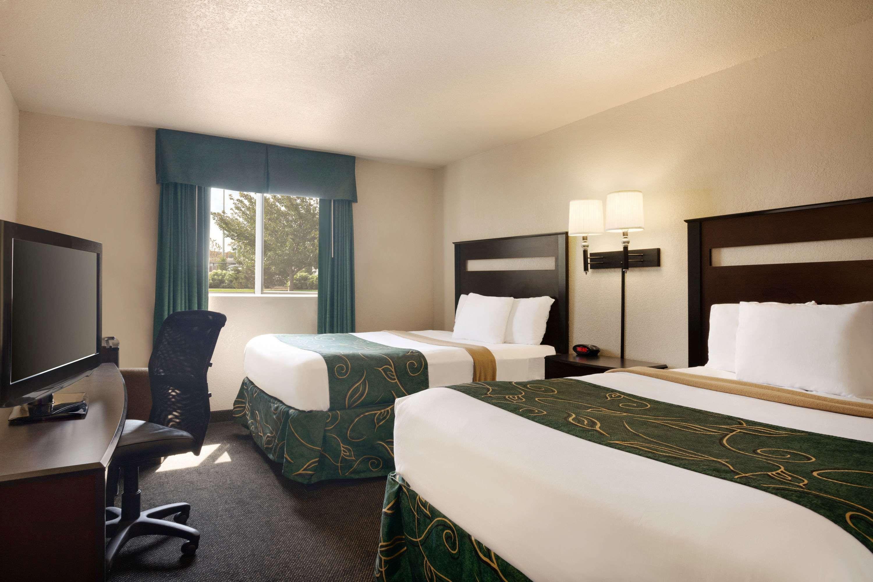 Travelodge By Wyndham Jefferson City Esterno foto