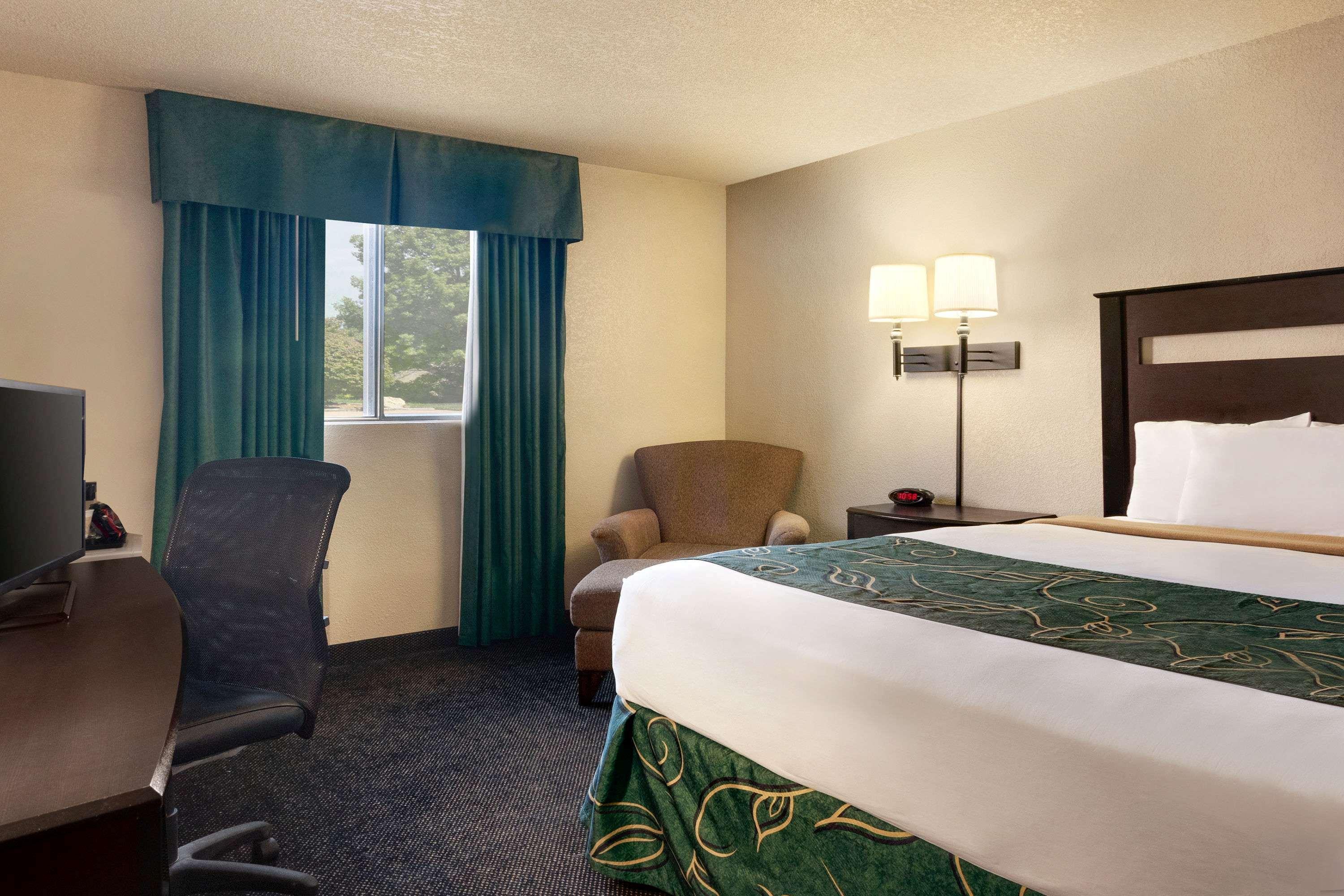 Travelodge By Wyndham Jefferson City Esterno foto