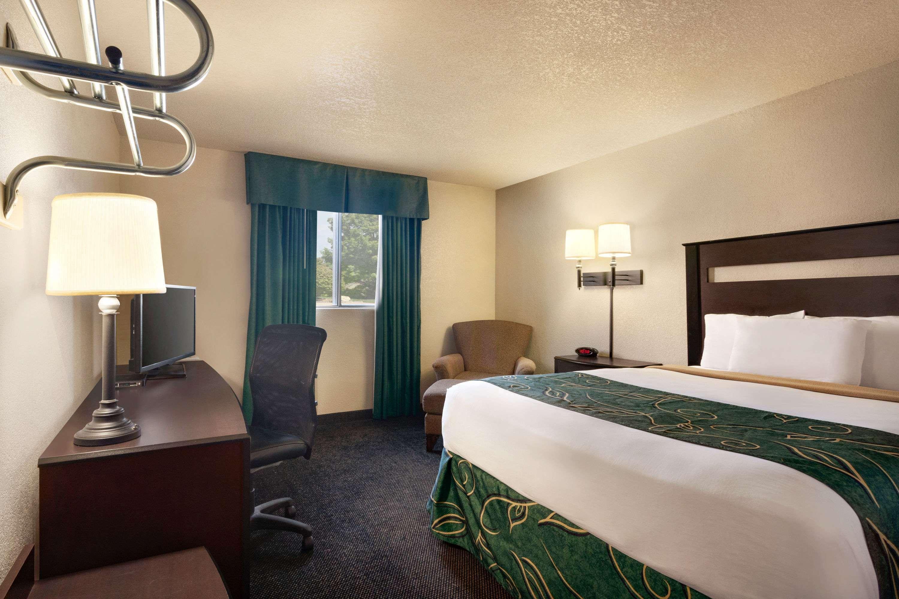 Travelodge By Wyndham Jefferson City Esterno foto